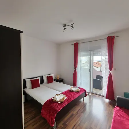Andre Apartment *
