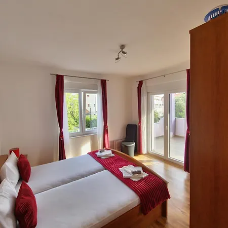Andre Apartment