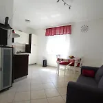 Andre Apartment *